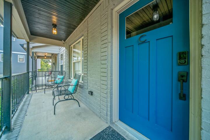 Trendy Town Home C gallery image 2