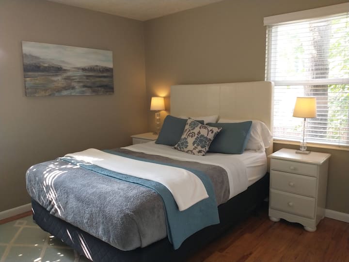 Camera da letto due con letto queen-size
