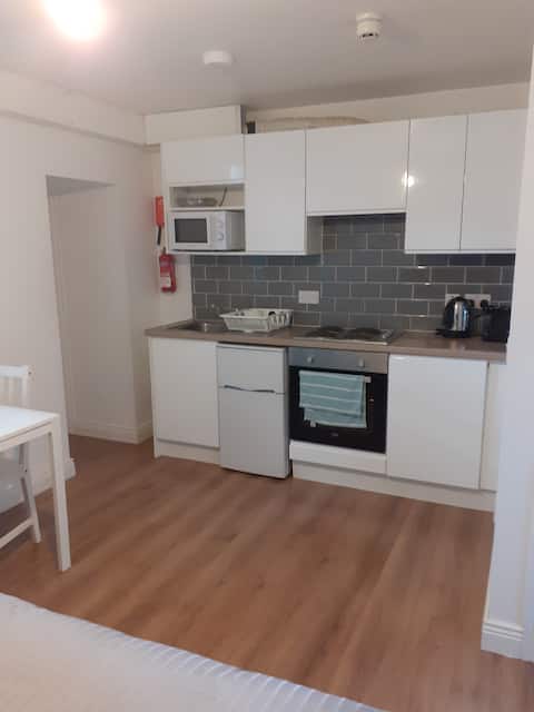 Top performing Airbnb: Studio apartment - Central location in Mountjoy