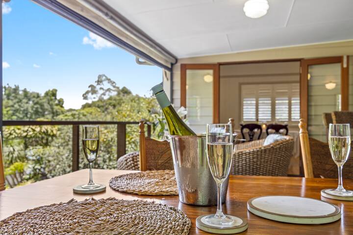 Superb Setting for Maleny Family Stay gallery image 3