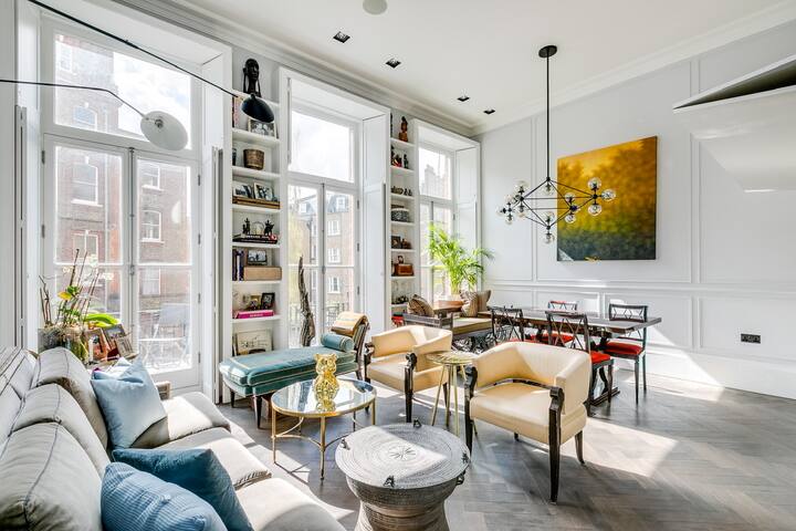 Stunning Two Bedroom Kensington/ Earl’s Court Flat