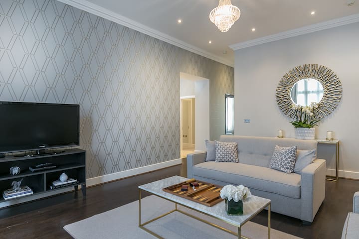 Urban Chic managed Airbnb listing 2