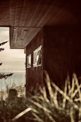 The Tides Luxury Beach House-Ocean Front-Hot tub gallery image 5