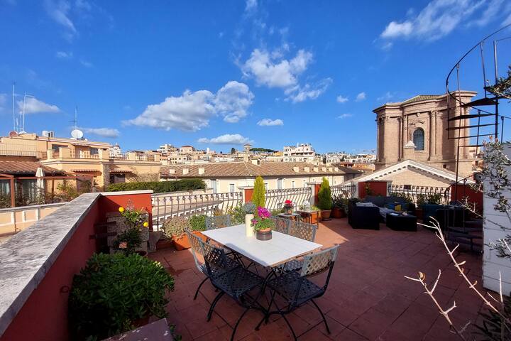 Nice Penthouse in Piazza di Spagna gallery image 3