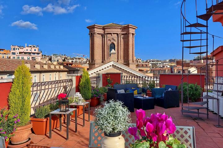 Nice Penthouse in Piazza di Spagna