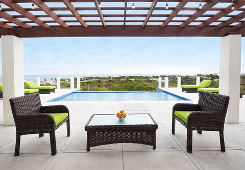 Private Villa + Pool & Jeep | Amazing Ocean View!