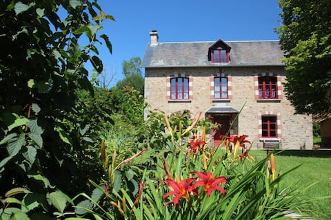 Houses for 20 people near Mont-Saint-Michel