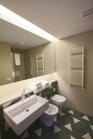 NEW APARTMENT NEAR COLOSSEUM/TERMINI: APPARTART gallery image 3