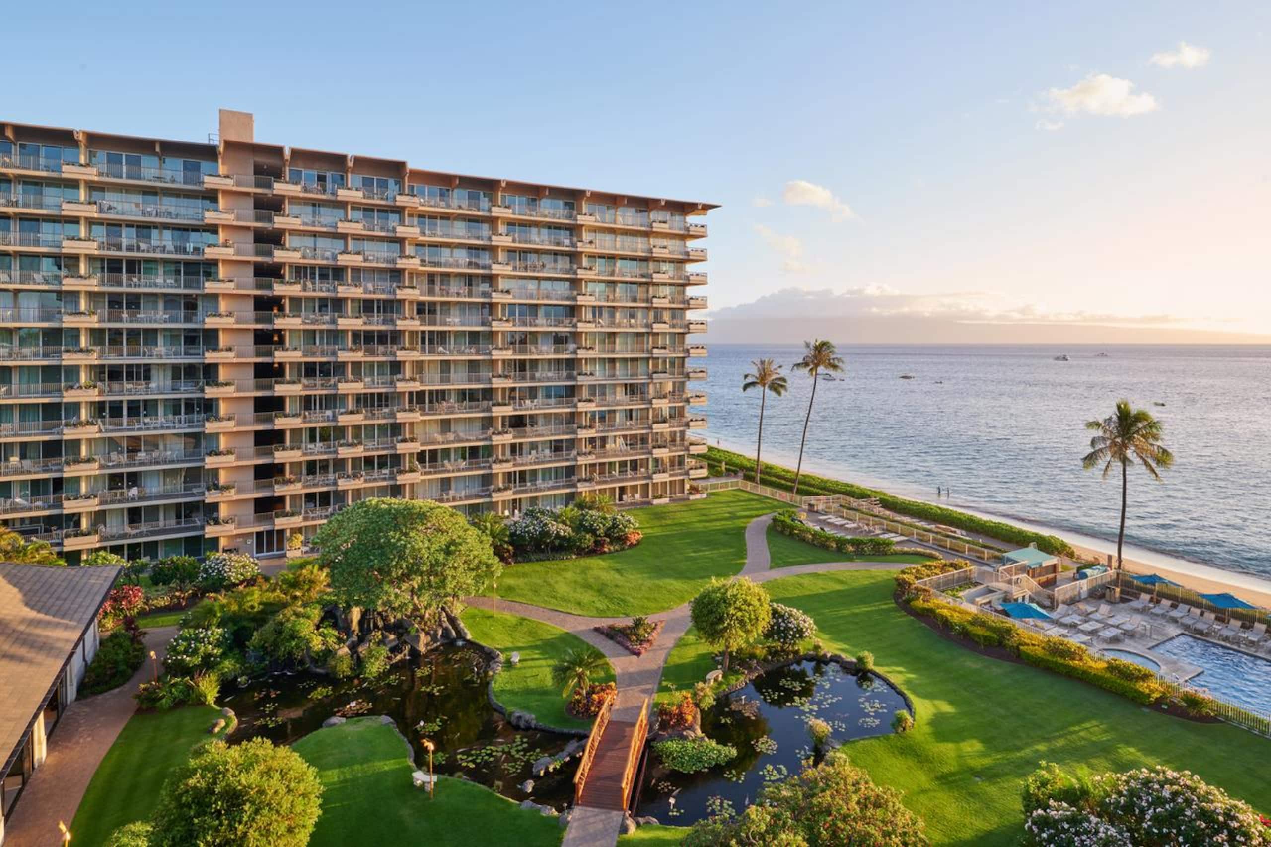Condo in Lahaina · ★5.0 · 1 bedroom · 1 bed · 1 bath - Image 2