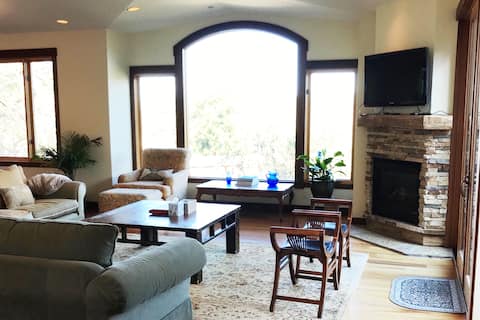 The Drake - Luxury Vacation Retreat