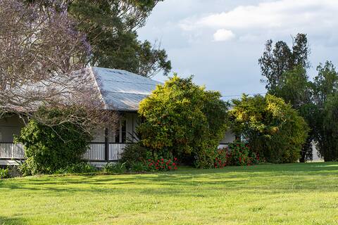 Vineyard Cottage