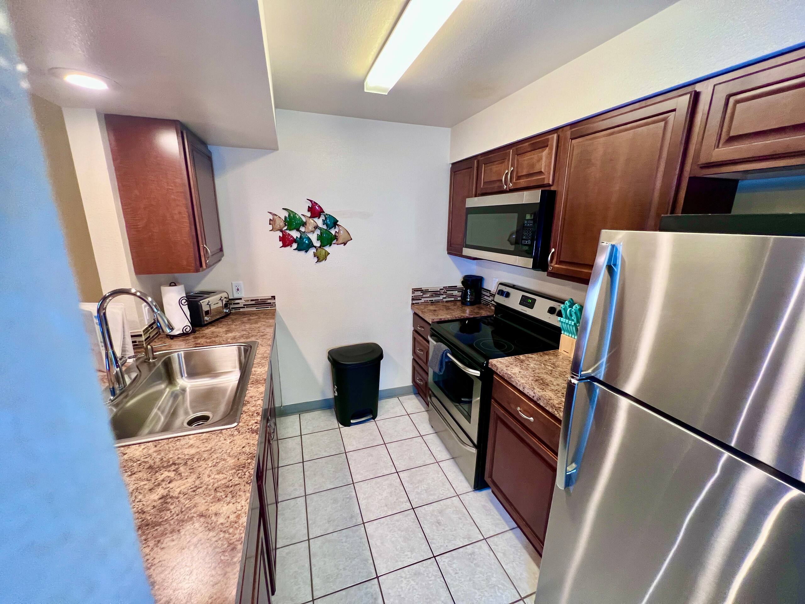 Great condo steps away from beach - Image 11