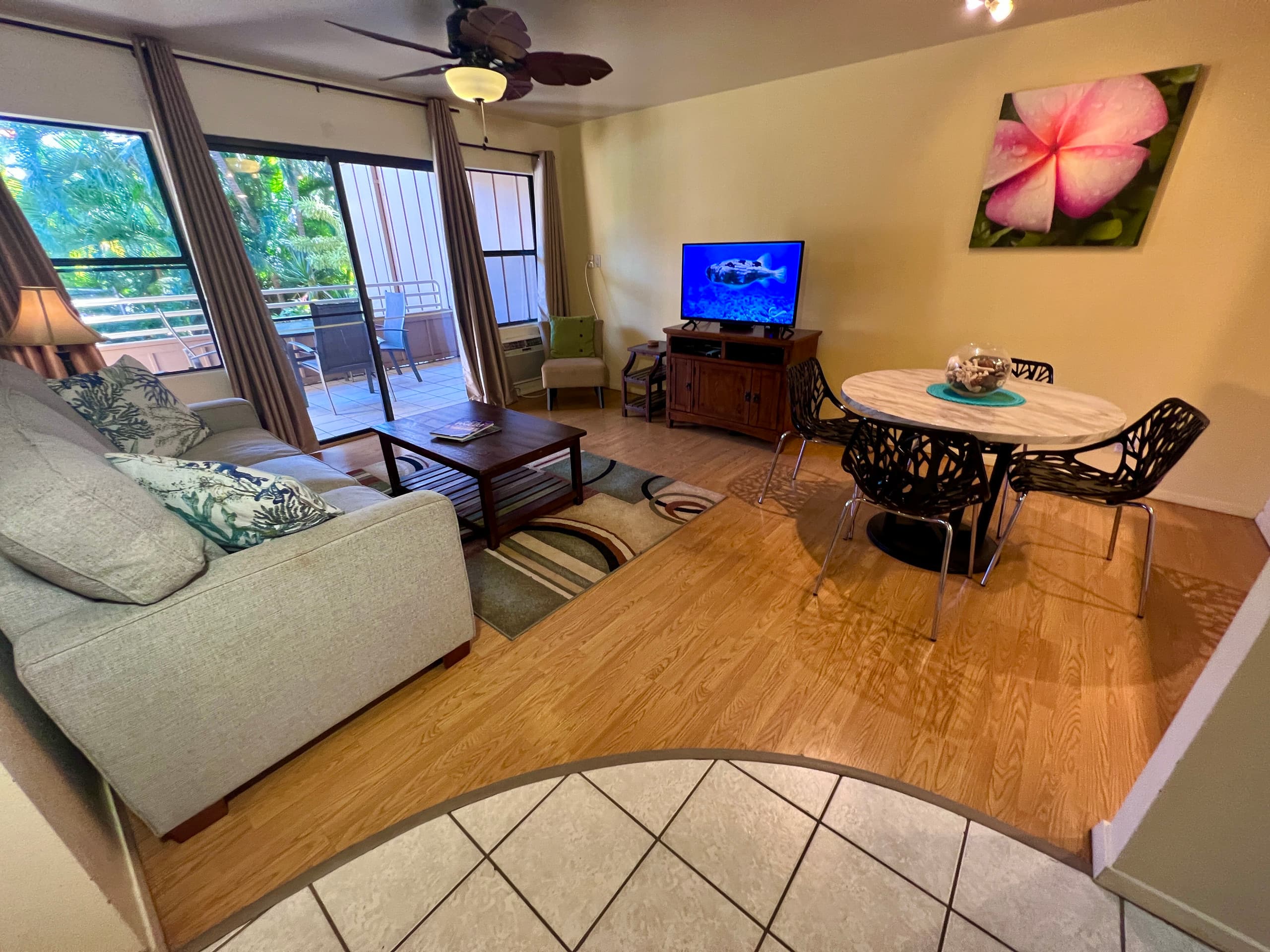 Great condo steps away from beach - Image 15