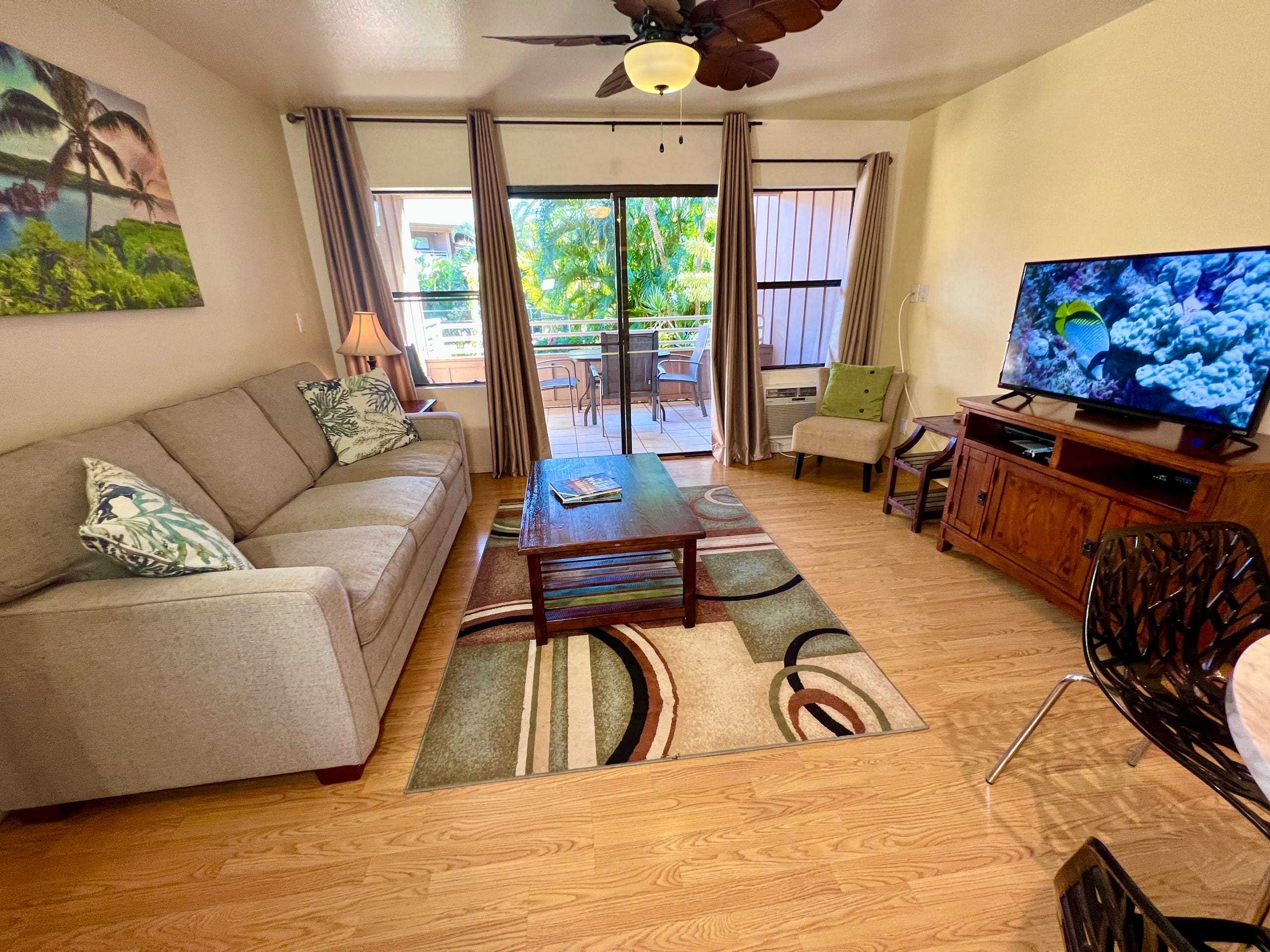 Great condo steps away from beach - Image 5