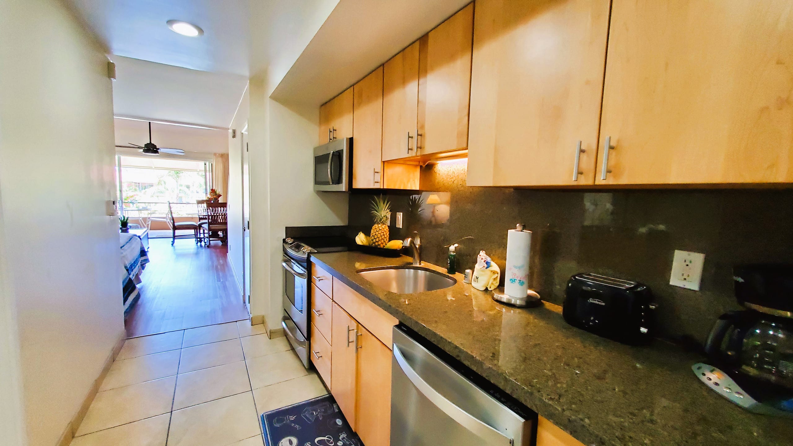 Condo in Lahaina · ★4.68 · Studio · 1 bed · 1.5 baths - Image 8