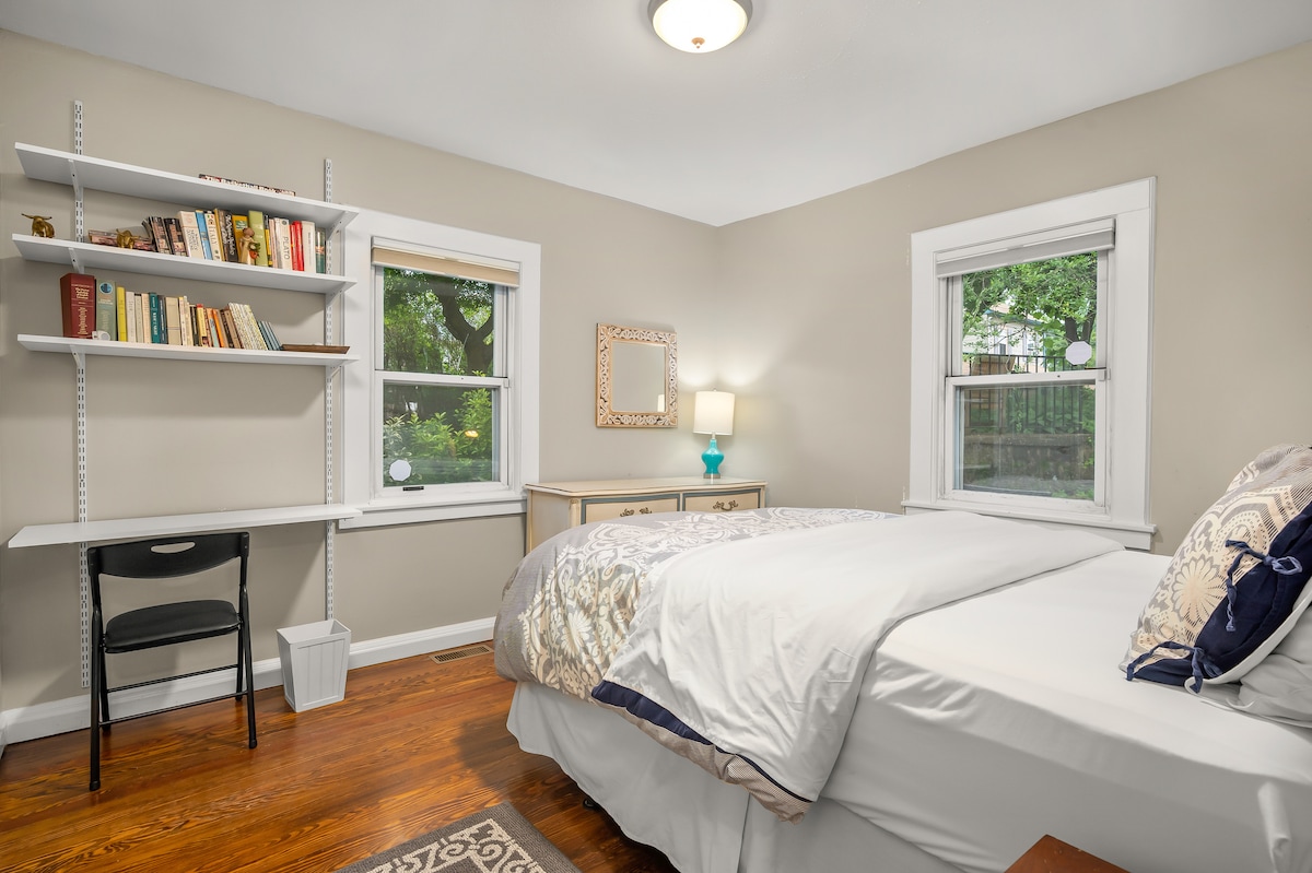 Spálňa (menšia manželská posteľ)