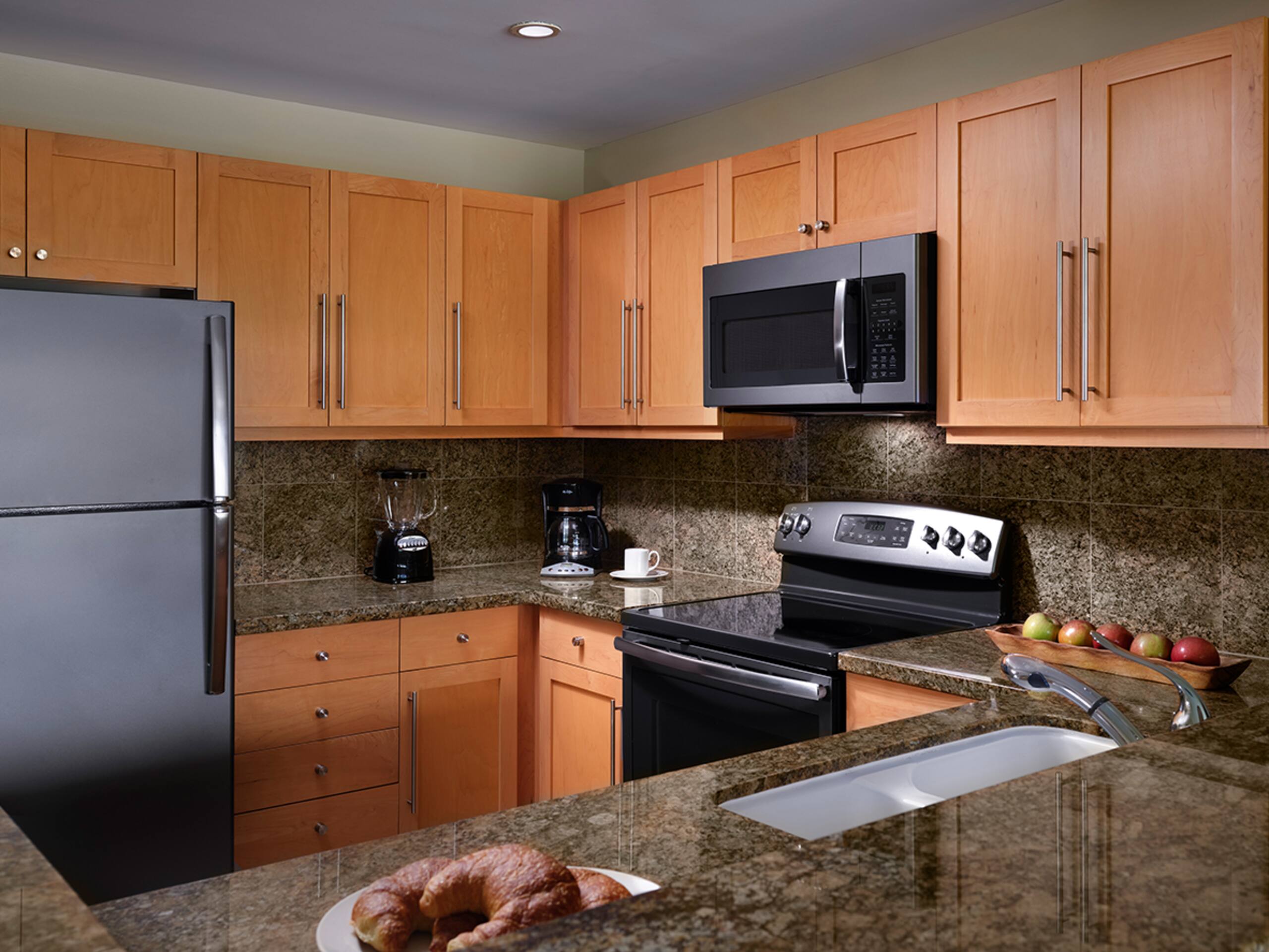 Condo in Lahaina · ★4.67 · 2 bedrooms · 3 beds · 2 baths - Image 35