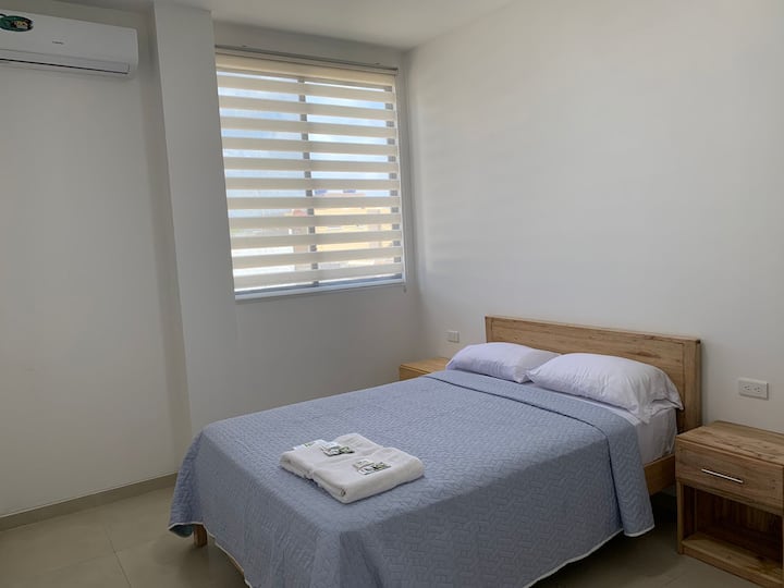 חדר שינה 2,  עם חדר רחצה ומיזוג אוויר משלו