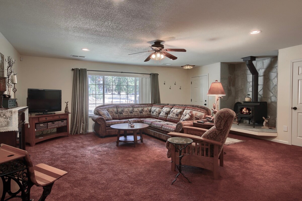 Successful Airbnb property: Yosemite Bear Den in Fresno
