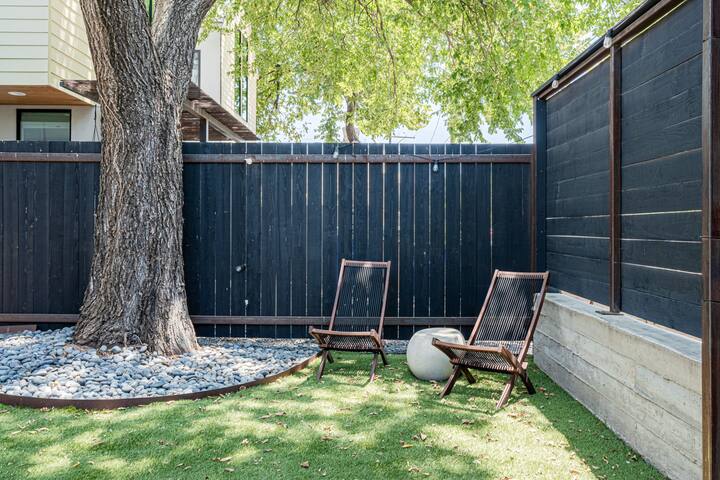 Modern Farmhouse with Rooftop Deck Downtown Views! gallery image 3