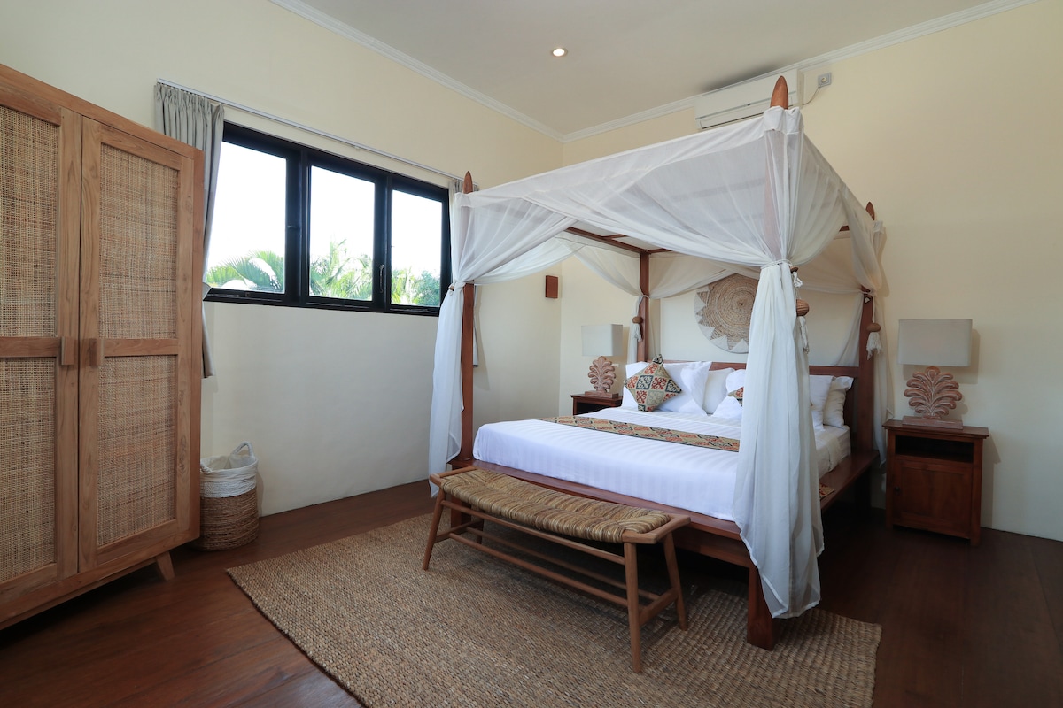 4. spálňa s vlastnou kúpeľňou