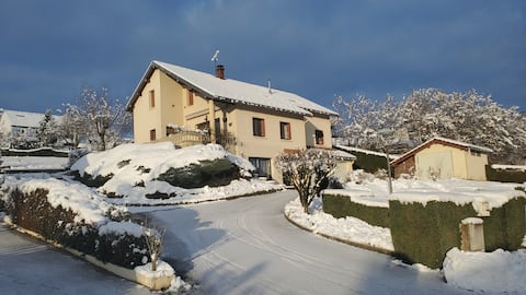 Gite Valère (2-story house or entire house), Lavans