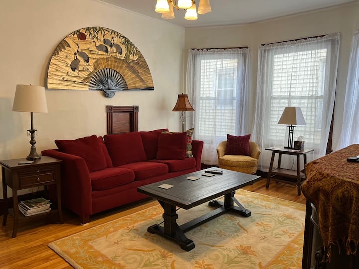 Obývačka 2 (TV) s novým stolom (2022)