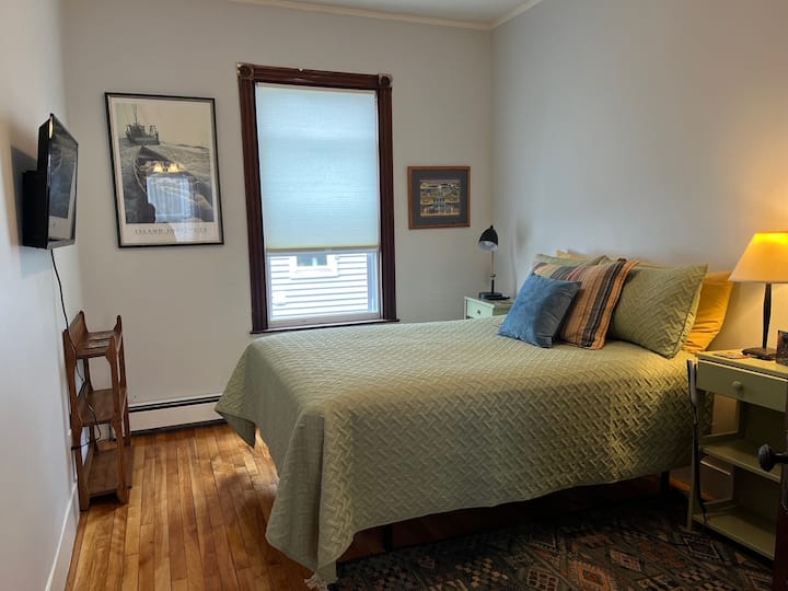 Spálňa 1, dvojitá, nastaviteľná posteľ (hlava a chodidlo)