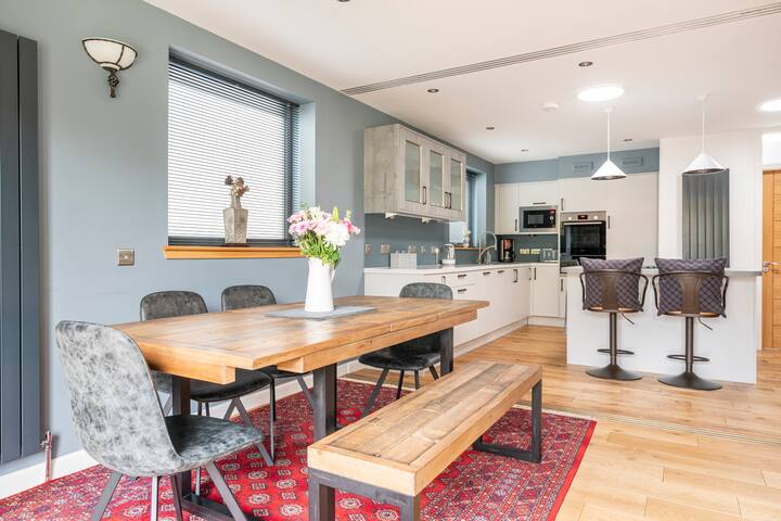 Tranquil Retreat in the City/Free parking/Wifi gallery image 3