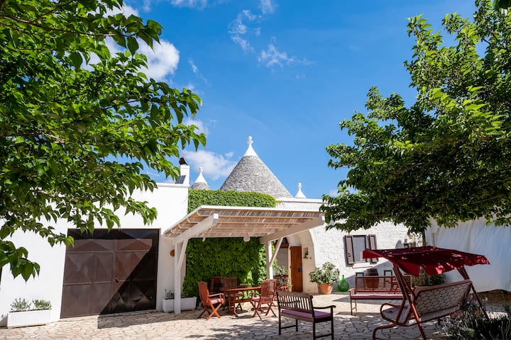 Charming Trullo in Puglia for 5 people