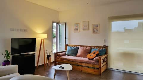 Anuncio de Airbnb popular: House on the Hill en Colinas De Peralta Ramos
