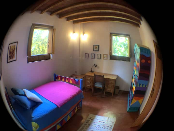 ห้องนอนที่ 4 พร้อมเตียงเดี่ยวสองเตียง (หนึ่งห้องสามารถเคลื่อนย้ายได้) 