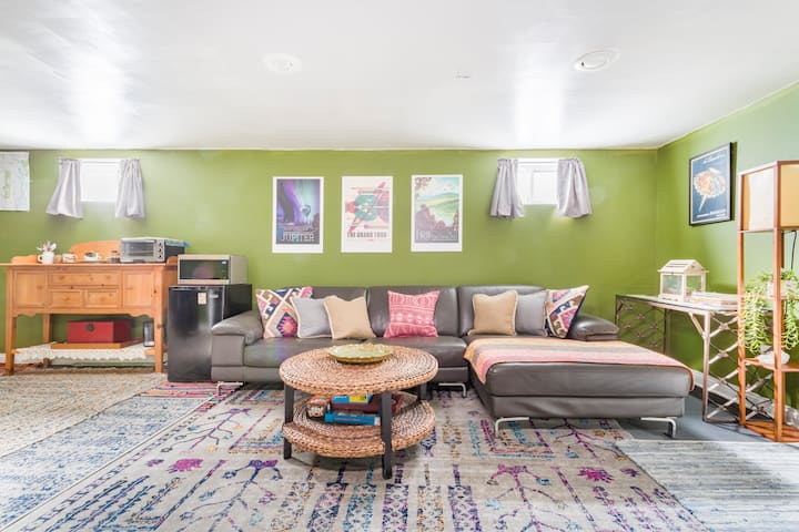 Hidden Gem, Perfect Private Bed/Bath in La Grange