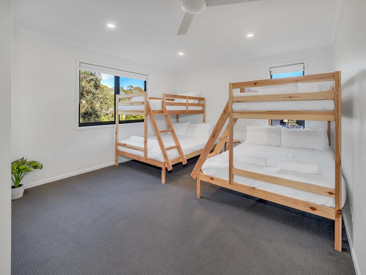 卧室3 - 2张三层床 