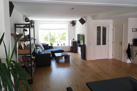 Cosy spacious house near Alkmaar center & station