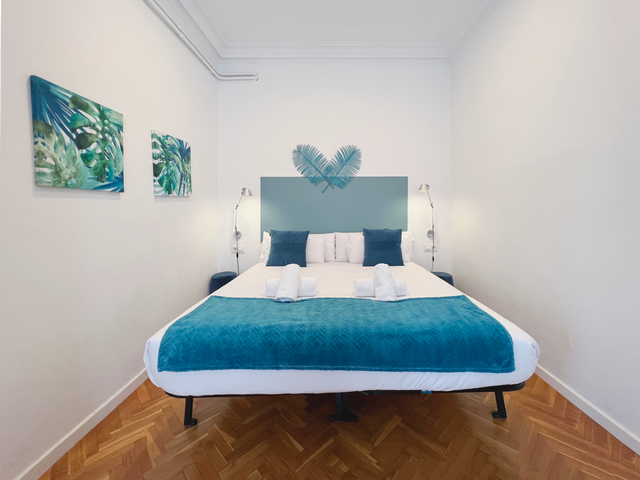 Exclusive 2-Terrace Apt in the Heart of Eixample gallery image 5
