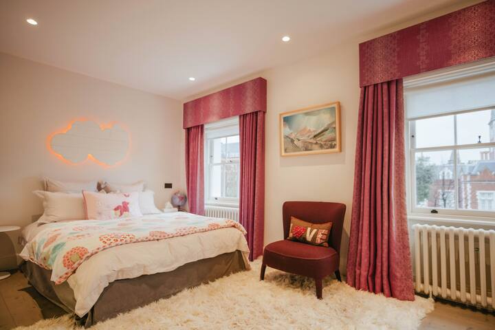 Hip, historic, and high end gallery image 5