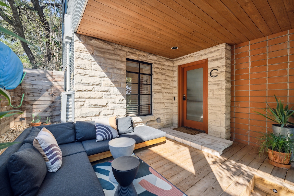 Close to DT SoCo and Townlake w Private Entrance