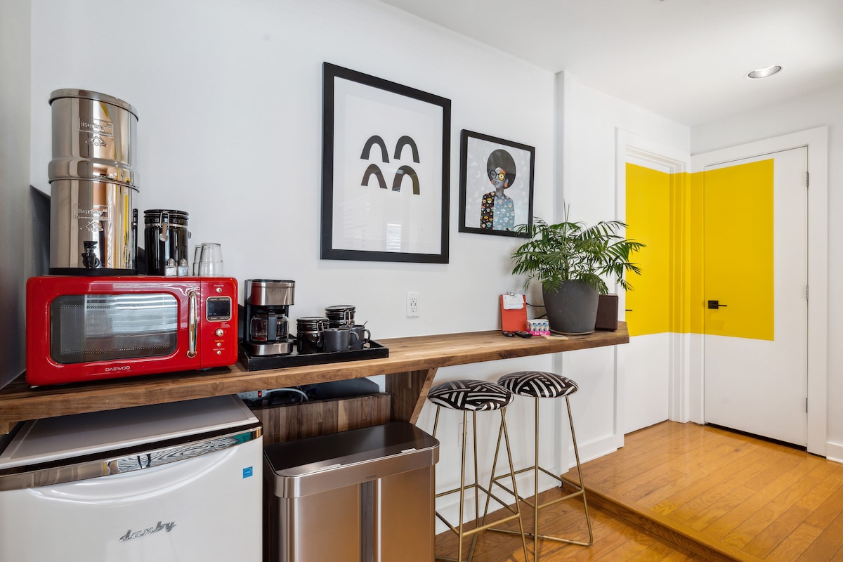 Close to DT SoCo and Townlake w Private Entrance