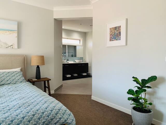 The complete works gallery image 4