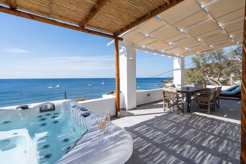 Premium Two Bedroom Villa with Jacuzzi & Sea View