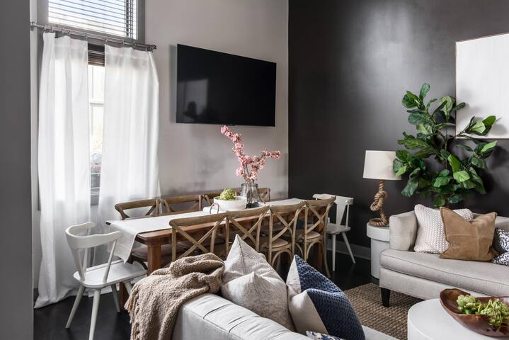 Southern Charm Meets Skyline Views-Two Homes gallery image 3