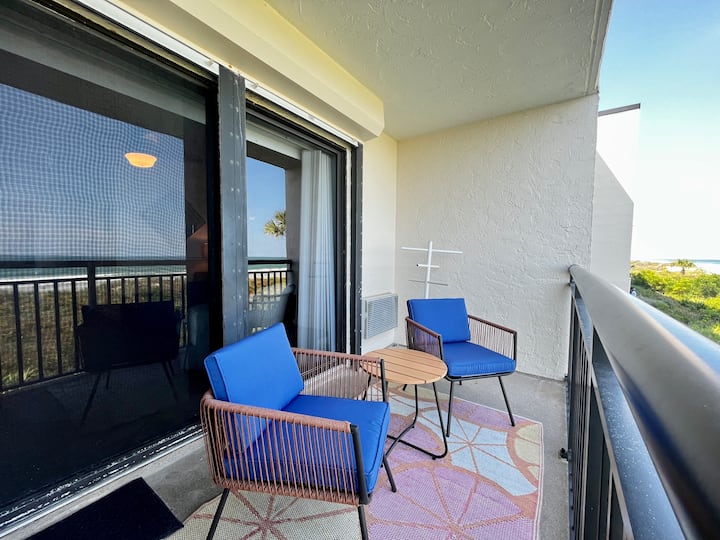 Oceanfront Condo 15 Min To Downtown - Pets Ok! - Crescent Beach, FL