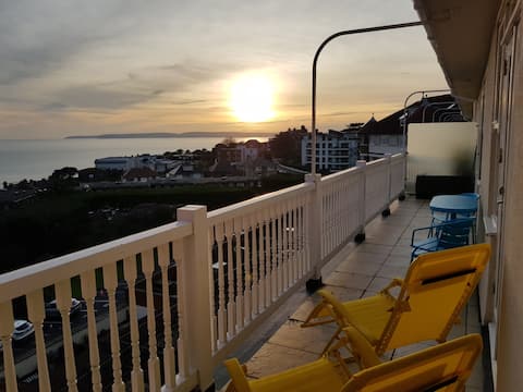 Sea View Every Room-4mins to Boscombe Pier & Beach