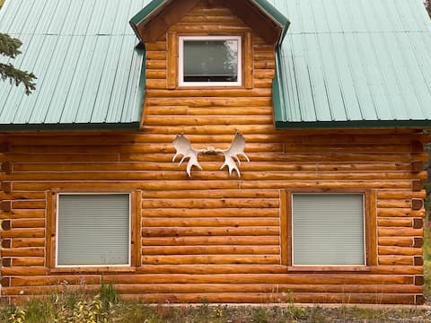 Cozy Cantwell Cabin on 2 Acres