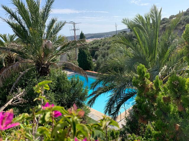 Apartment with airco, private parking & sea view gallery image 2