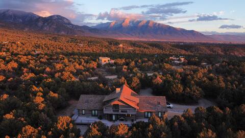 Mountain Retreat between Taos/Taos Ski Valley
