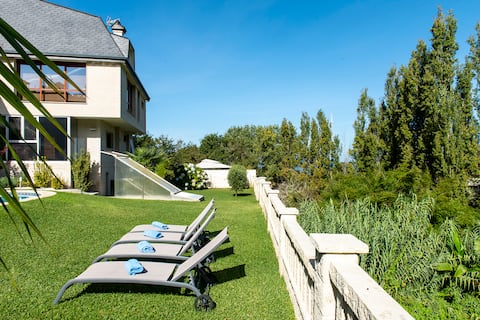 Villa with a swimming pool. Privacy just a step away from the beach