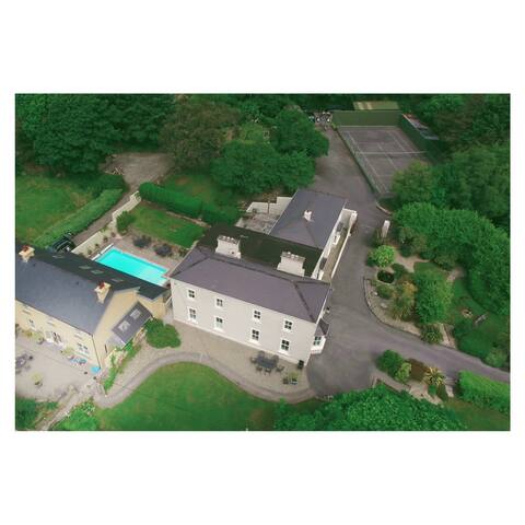 @sunnybankhouseclifden, pool + sauna for 24 guests