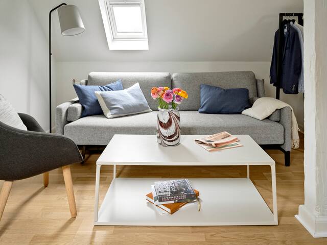 2 Bed Room Loft Apartment| 24/7 Service | Prime Location & Design gallery image 2